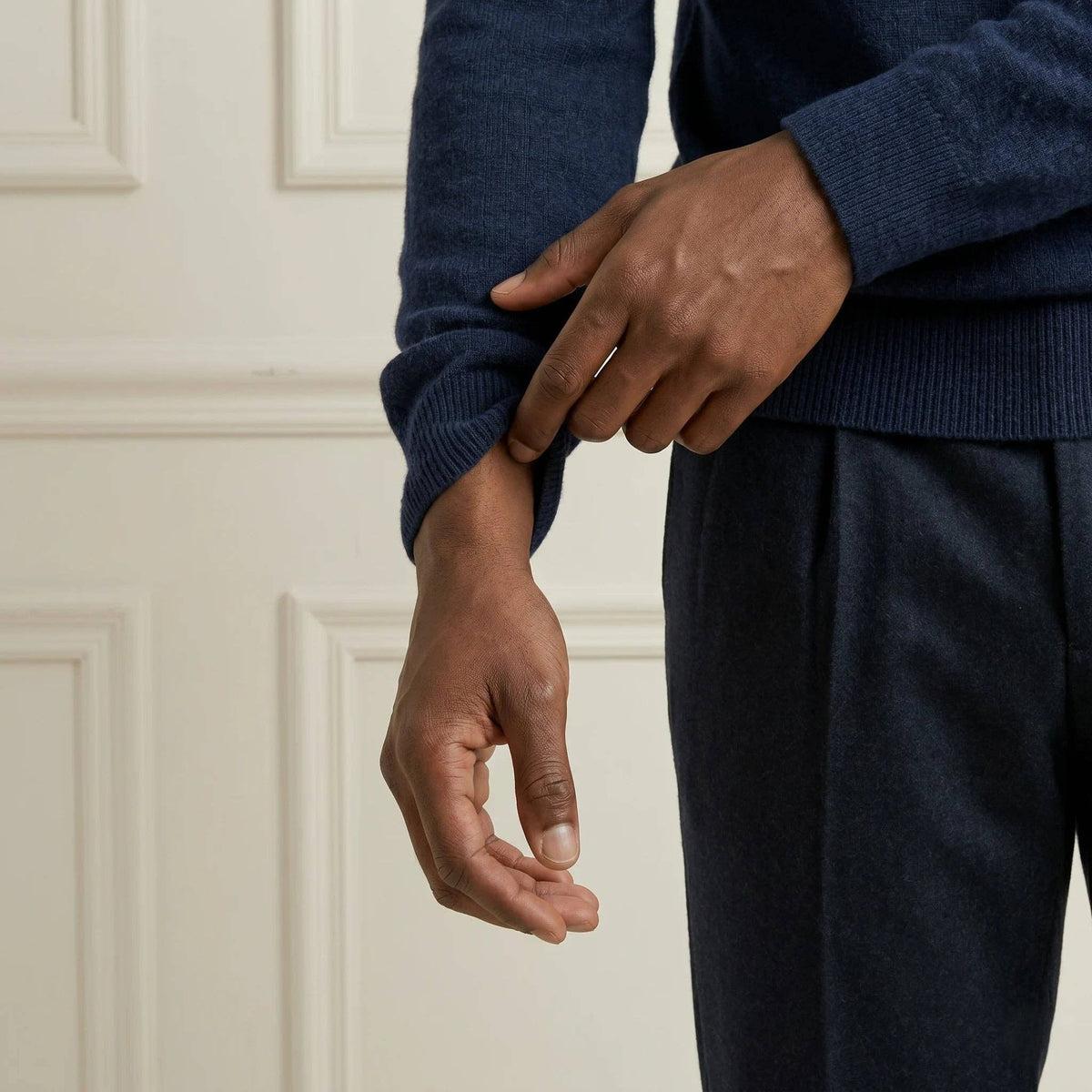 LUMUSAE LLC - Men's Cashmere Crewneck Sweater - The Original