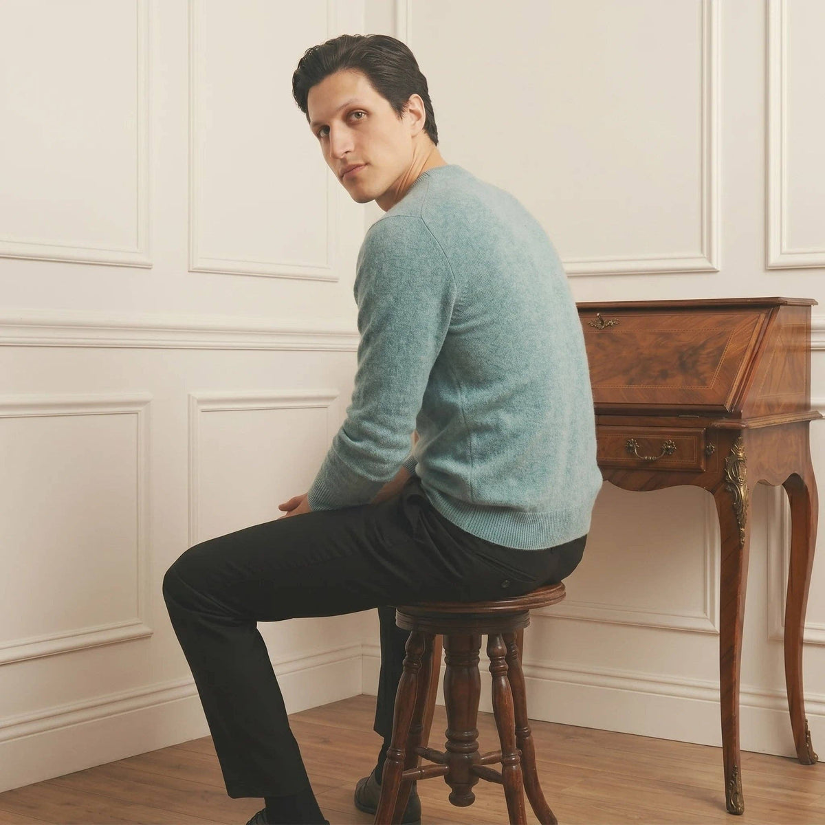 LUMUSAE LLC - Men's Cashmere Crewneck Sweater - The Original