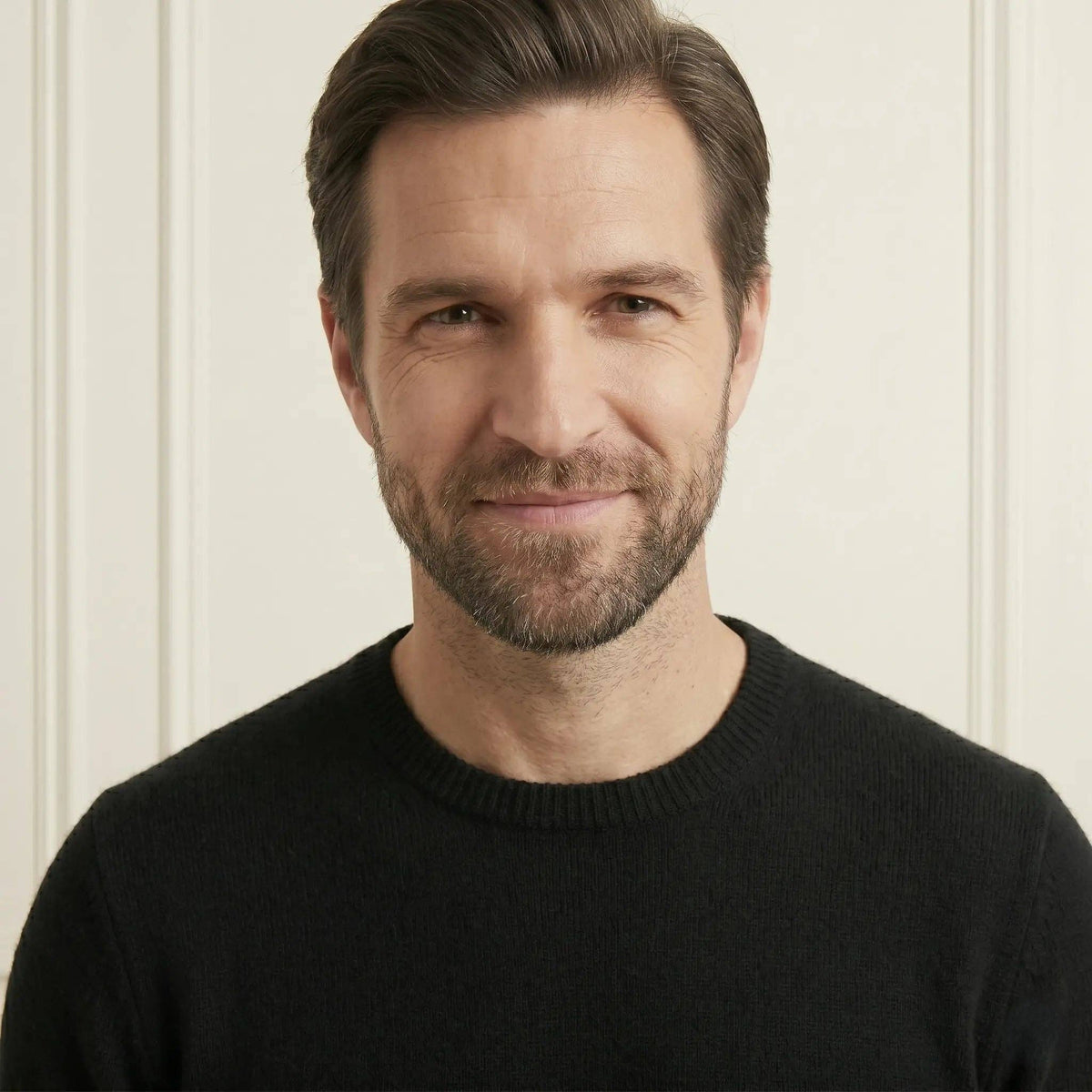 LUMUSAE LLC - Men's Cashmere Crewneck Sweater - The Original